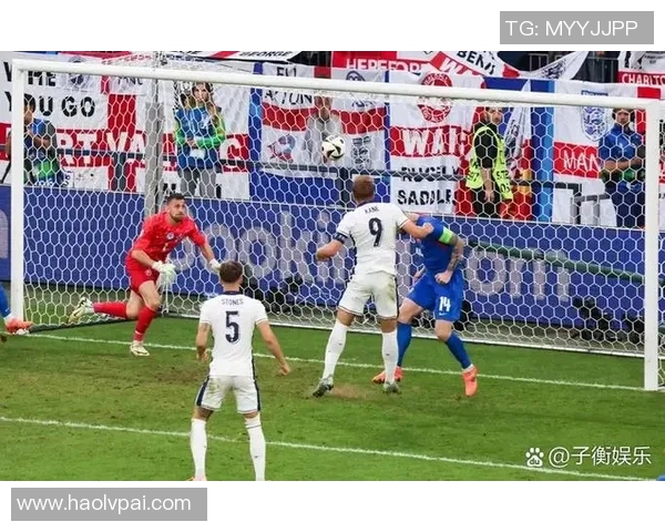 最会秀的足球明星们在绿茵场上的华丽瞬间与精彩表现